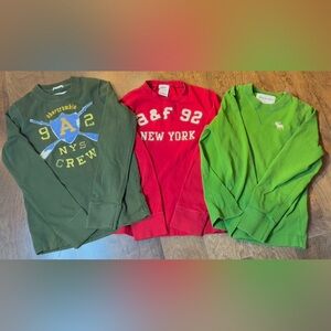 3-Abercrombie & Fitch Size Small Boys  Red and Green Long Sleeve Tees